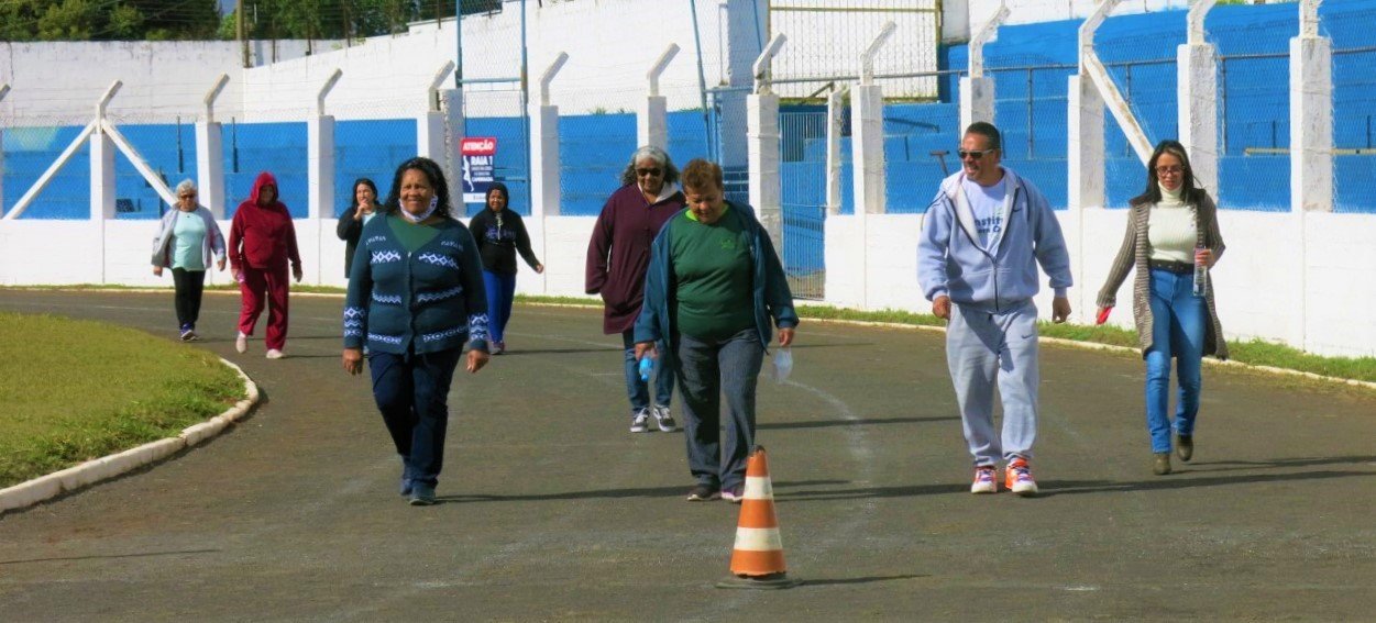 idosos ar livre6.jpg