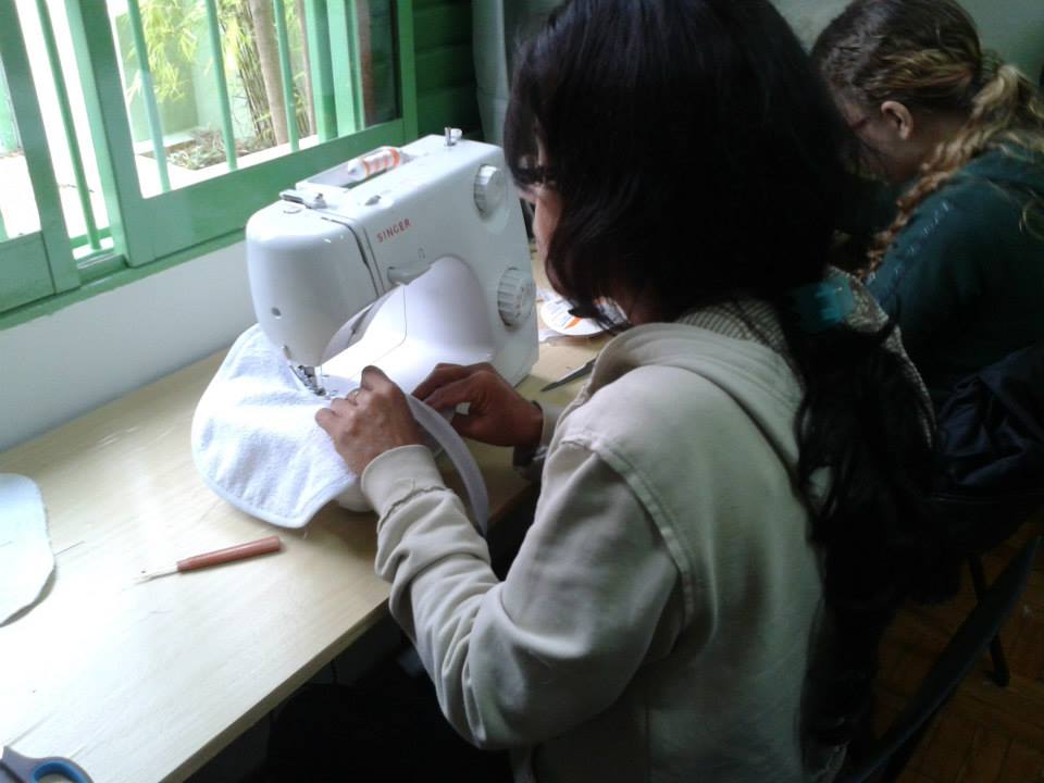 idosos costura2.jpg
